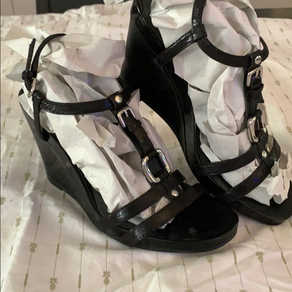 Black Alfani wedges EUC
